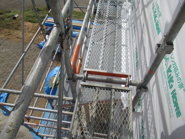 北杜市　足場設置