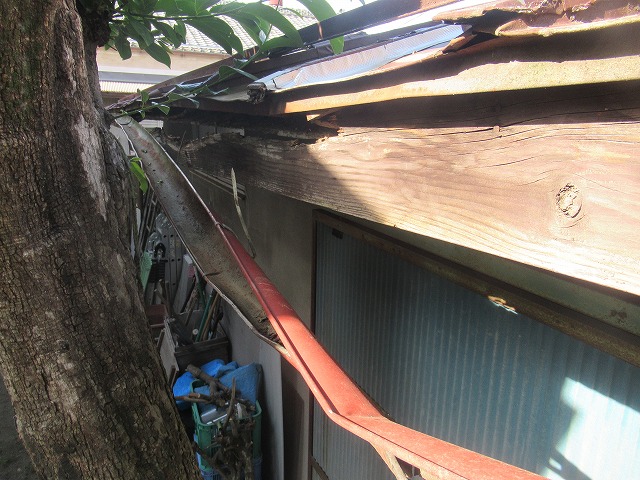 富士川町　屋根　雨樋　施行前