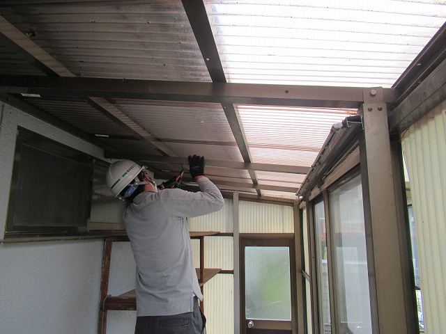 甲斐市ポリカ撤去