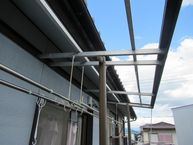 甲斐市バルコニー部分撤去