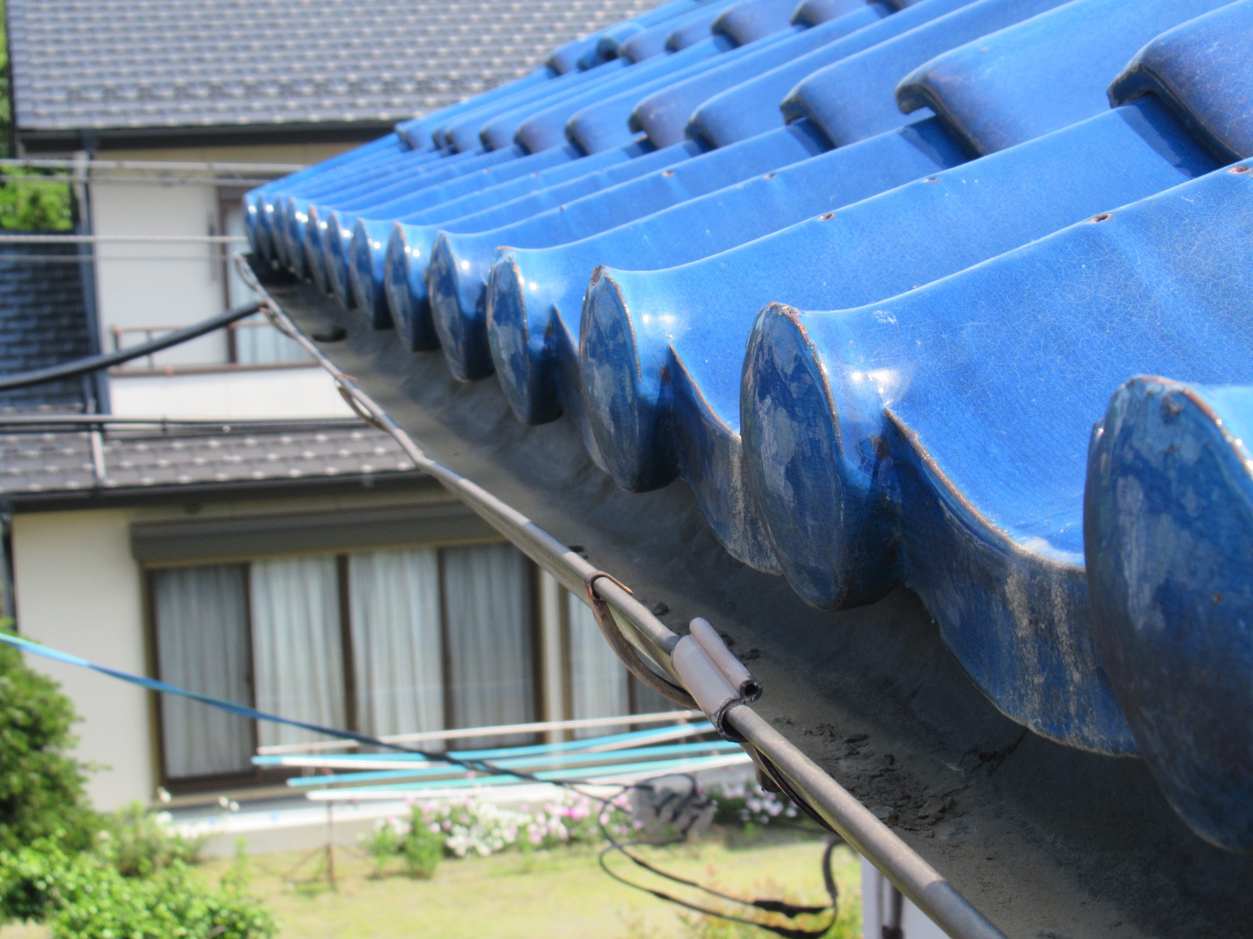 南アルプス市雨樋ブリキ歪み