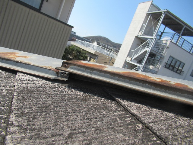甲府市　棟板金浮き