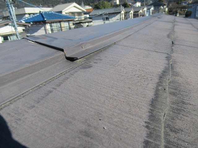 甲府市　棟板金浮き写真