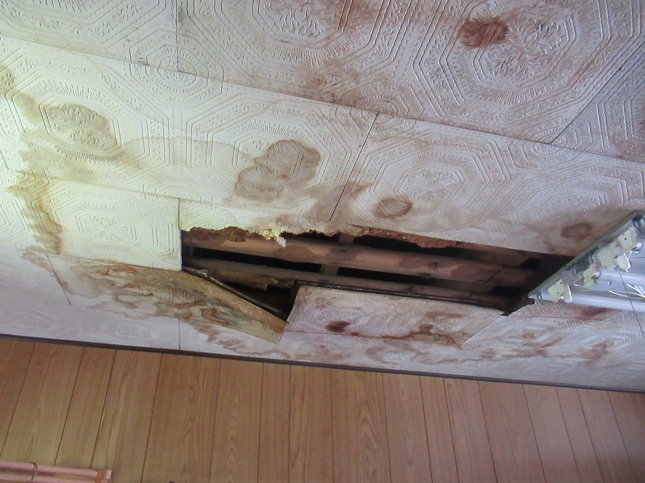 甲府市雨漏れ箇所