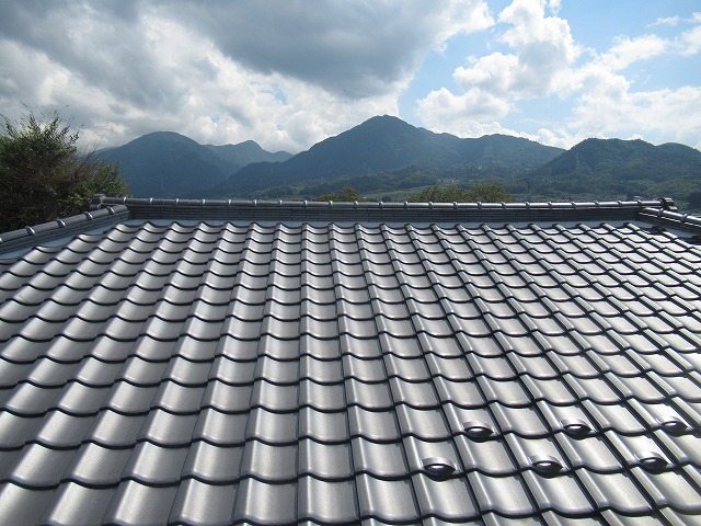 甲州市　屋根の様子　瓦