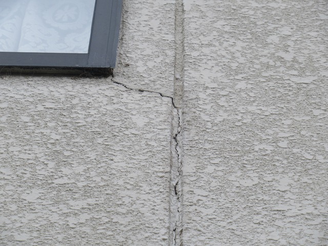 南アルプス市　外壁クラック