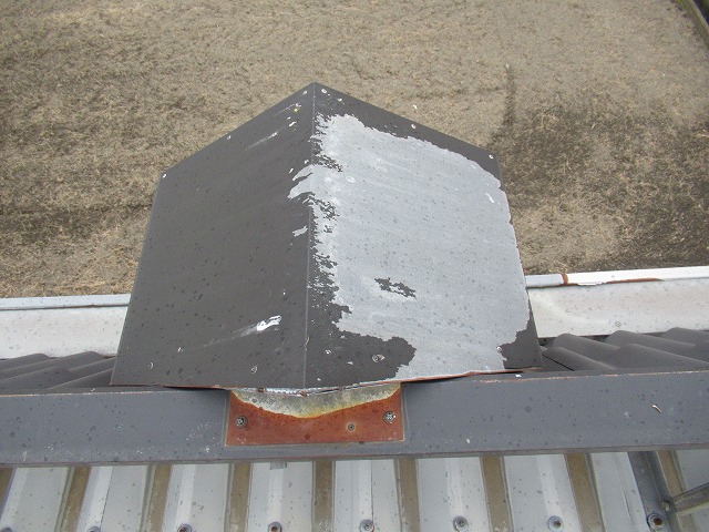 甲府市　屋根塗膜剥離