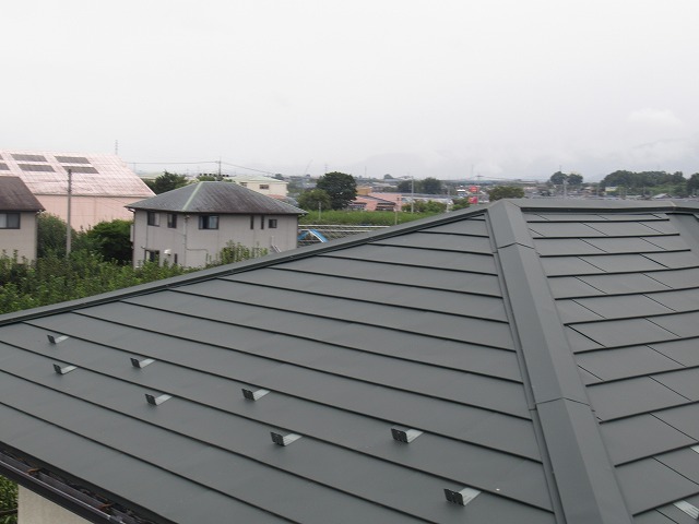 南アルプス市　ガルバ屋根