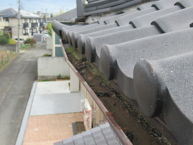 身延町　軒樋歪み