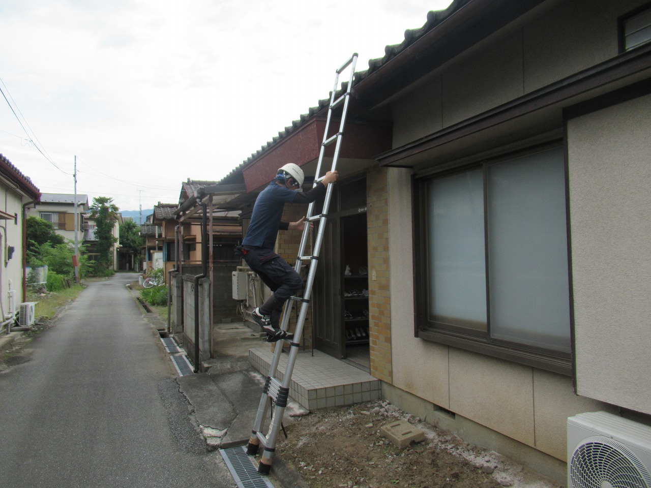 甲府市はしご作業
