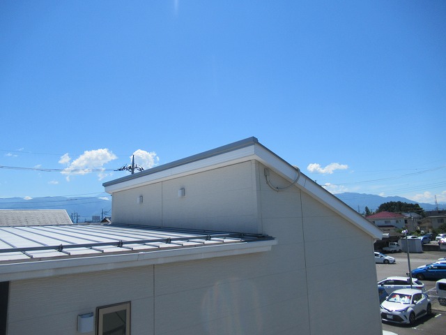 甲府市ガルバ屋根