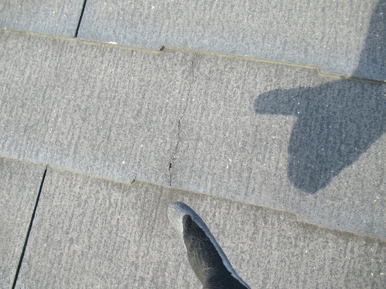 富士川町　スレート材割れ