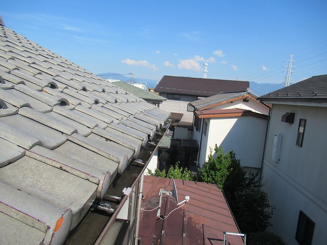 甲府市軒樋掃除後