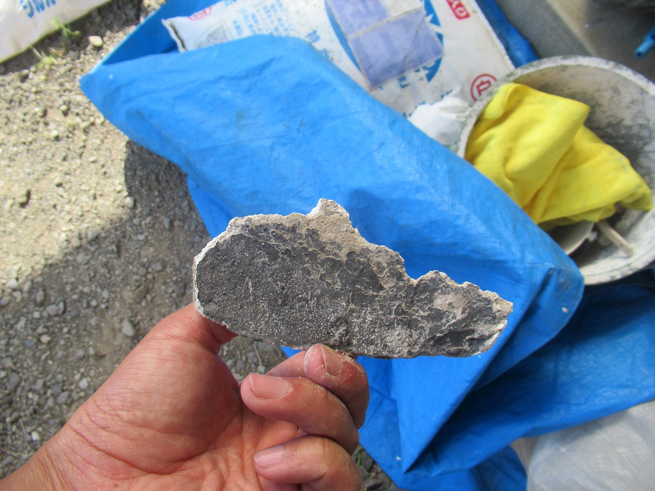 甲斐市漆喰剥がし作業