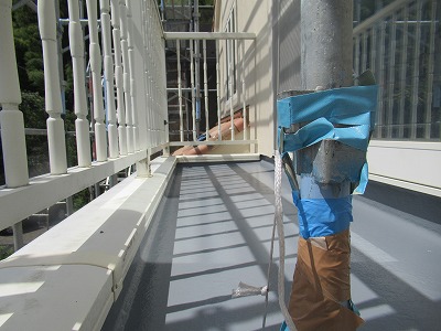 甲斐市　バルコニー　トップコート塗り替え