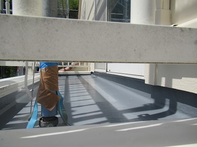 甲斐市　バルコニー　トップコート塗り替え