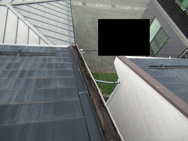 甲斐市　棟板金飛散