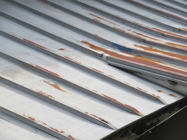 山梨市　屋根サビ