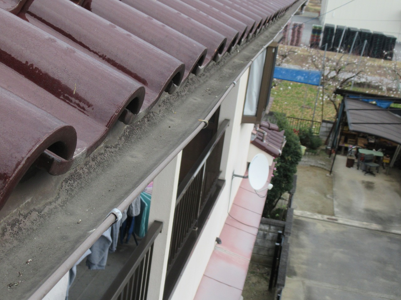 韮崎市　雨樋歪み