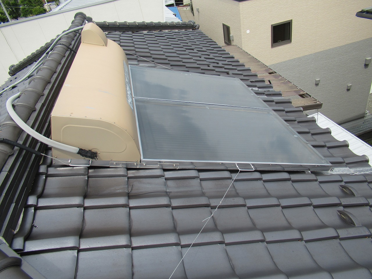 昭和町　温水器水漏れ写真