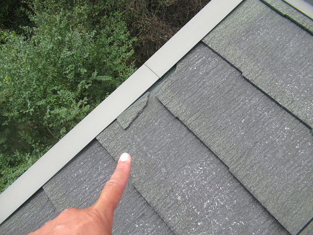 山中湖村　スレート材破損