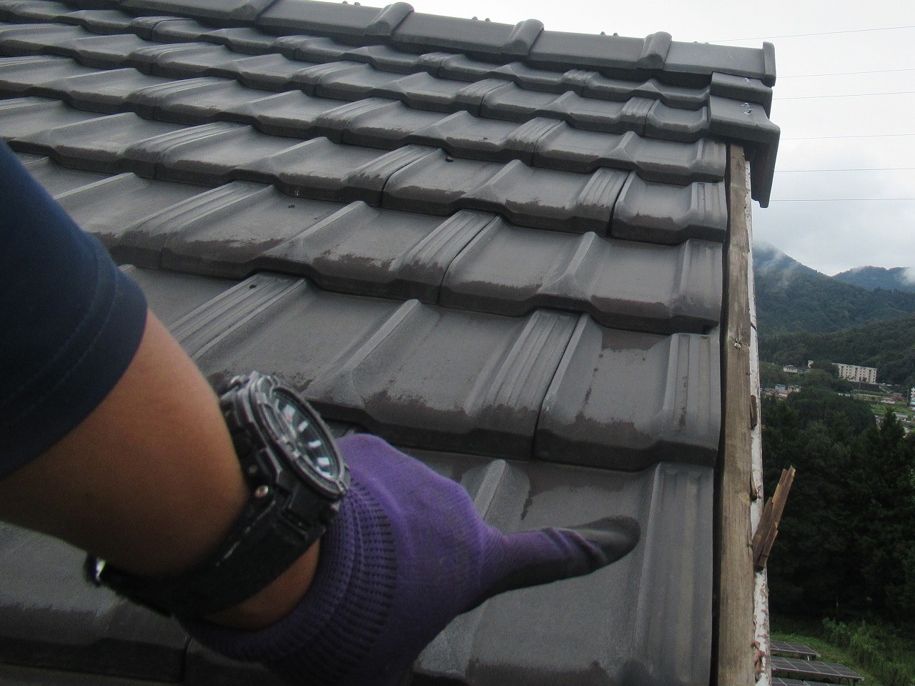 大月市　屋根　瓦　落下　工事前