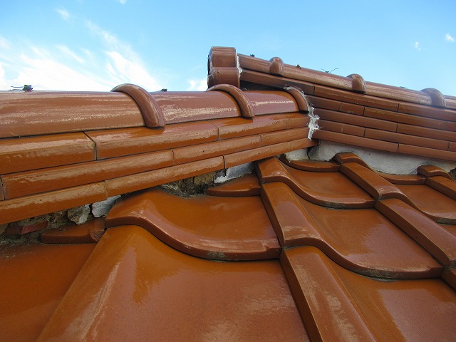 笛吹市屋根破損漆喰