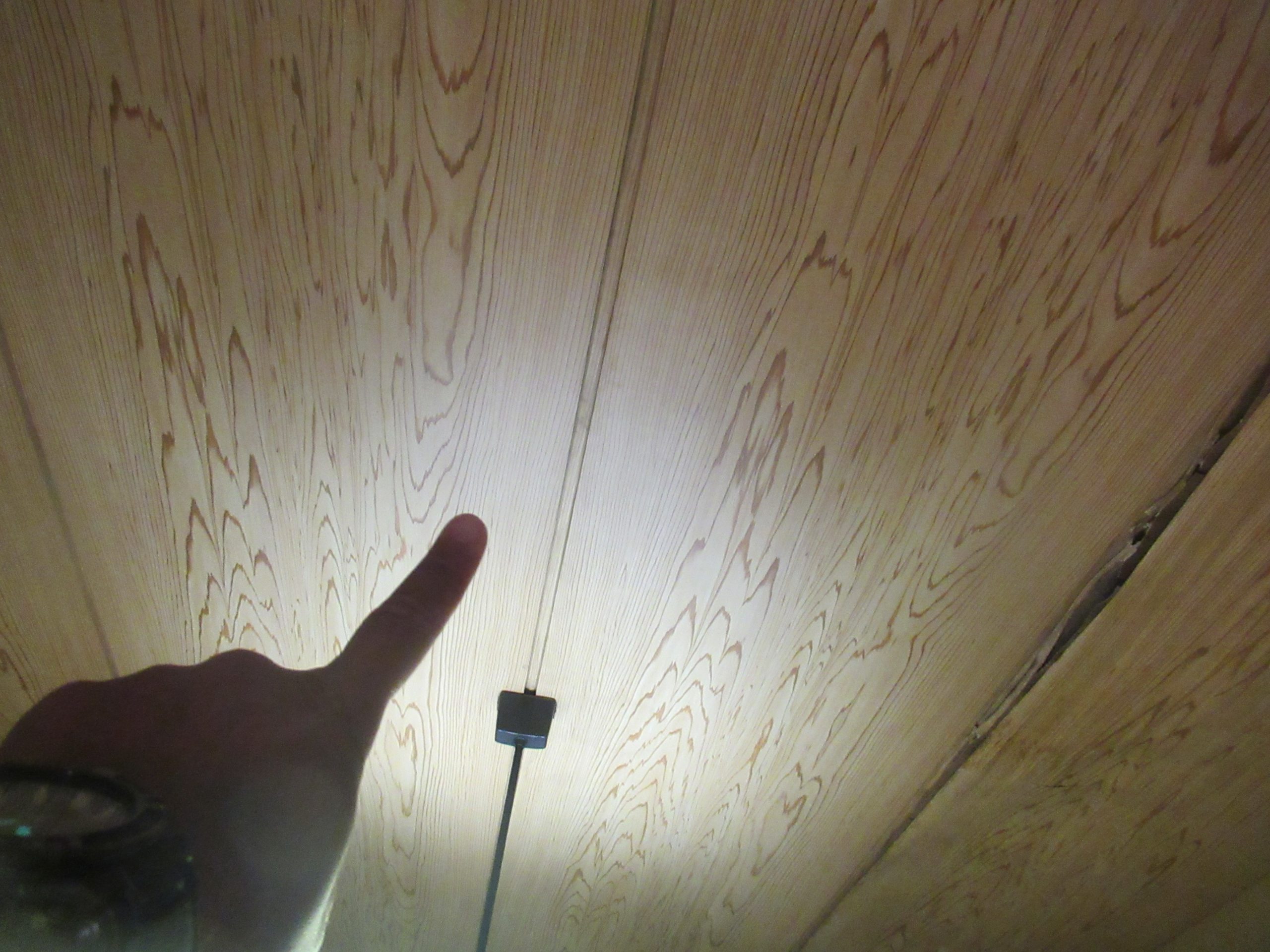 甲府市　雨漏れ　室内写真