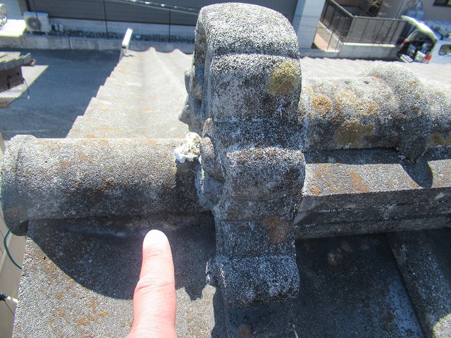 中央市　鬼瓦漆喰劣化