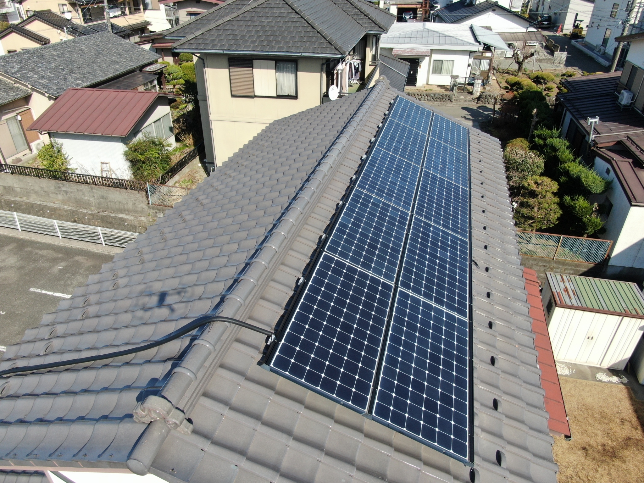 中央市　瓦屋根住宅　太陽光