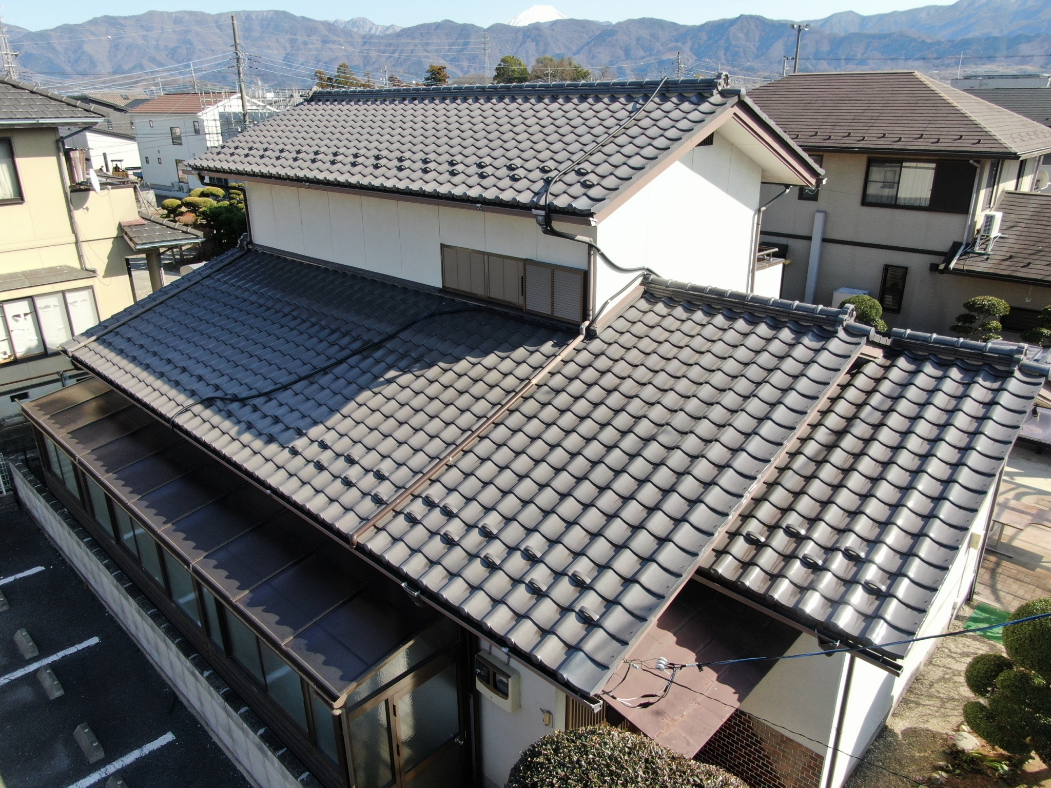 中央市　瓦屋根住宅