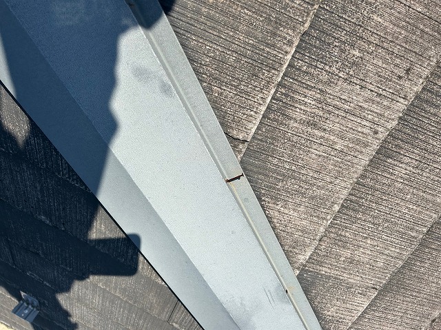 甲府市　棟板金の釘浮き
