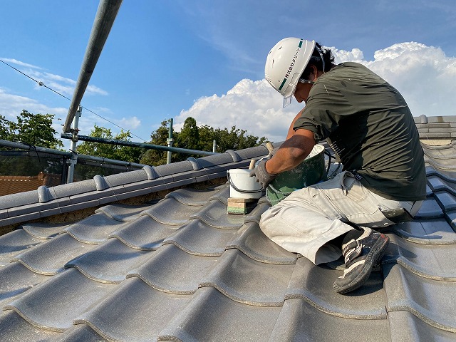 中央市　漆喰作業