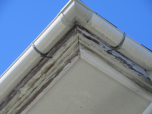 河口湖町　破風劣化