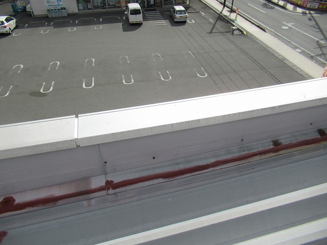 昭和町　折半屋根　笠木の様子