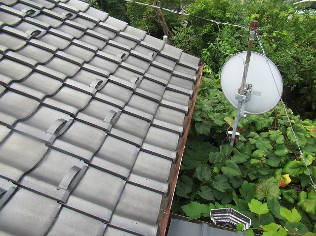 山梨市瓦屋根雨樋錆②