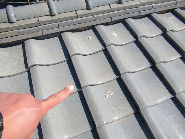 甲府市瓦屋根漆喰表面剝れ