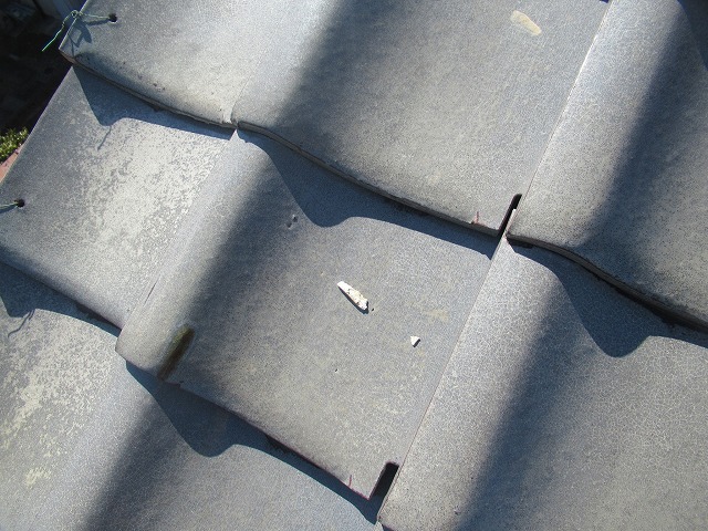 甲府市瓦屋根漆喰カス