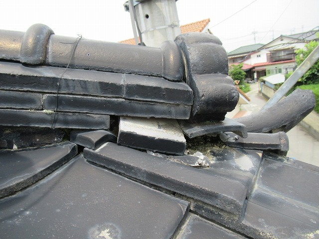 甲府市瓦屋根ズレ大