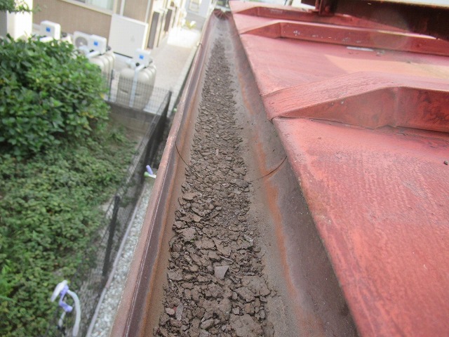 韮崎市　雨樋ごみ