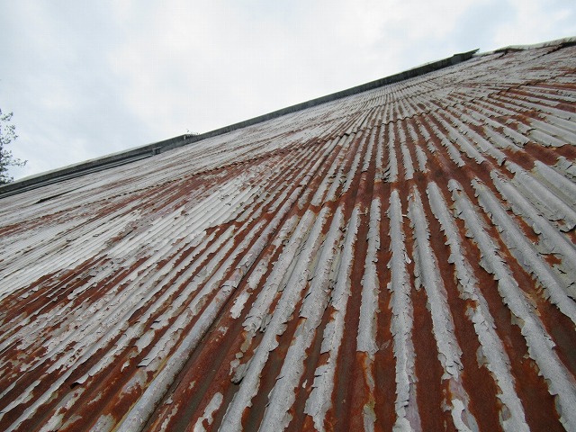 甲州市　トタン屋根