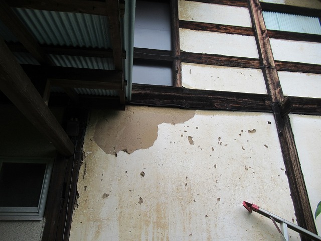 甲州市　古民家　外壁