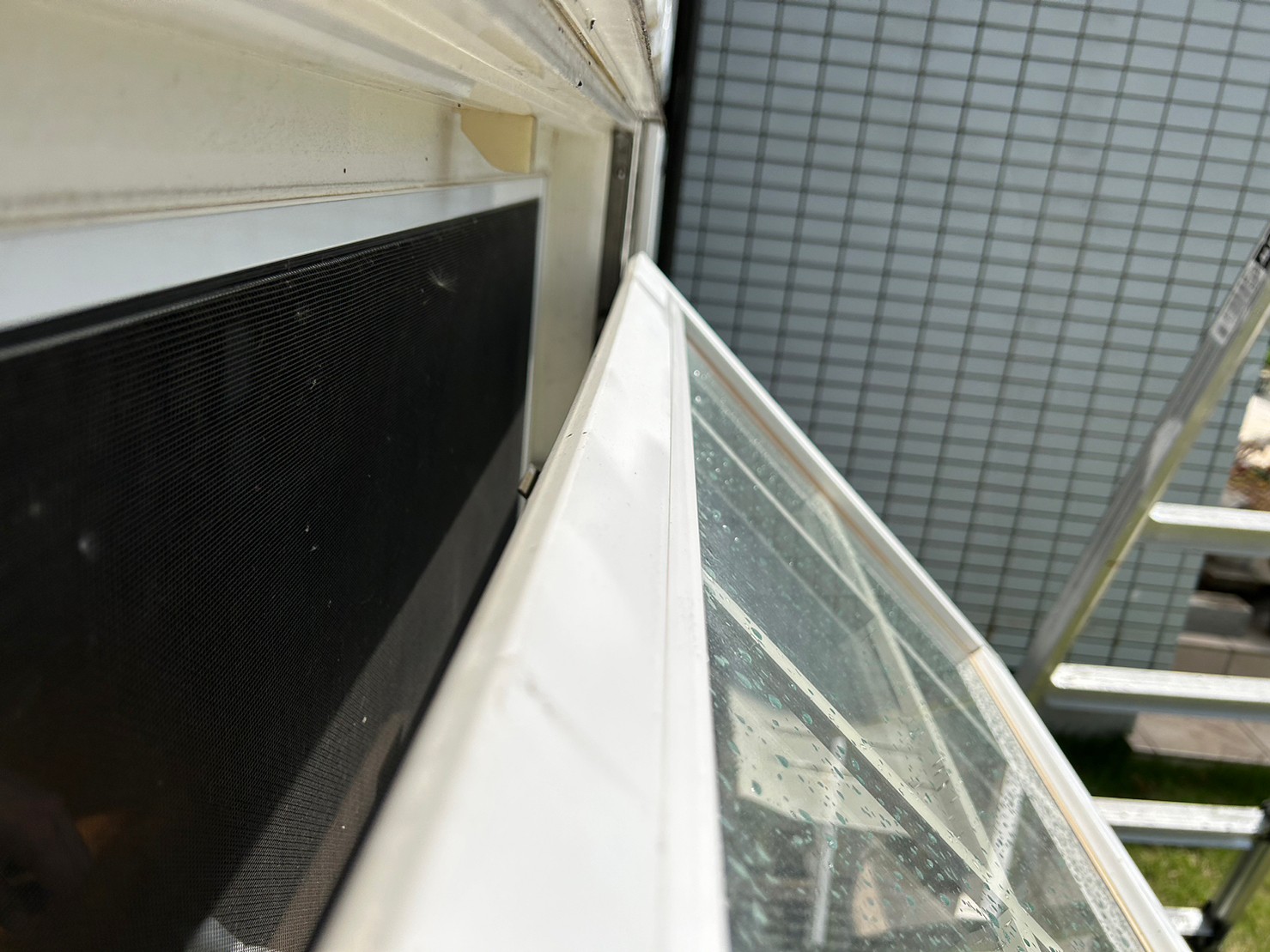 南アルプス市　サッシパッキン