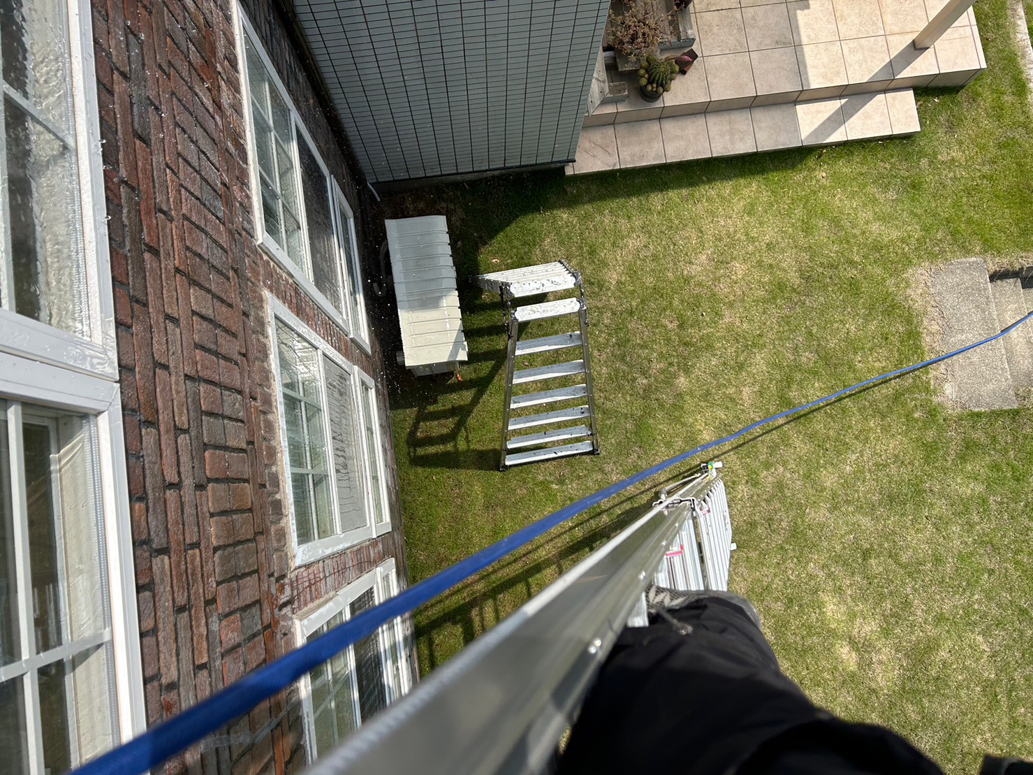 南アルプス市　水漏れ