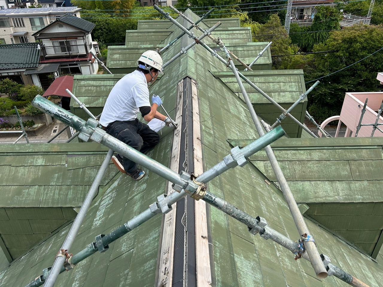 甲府市　アポート　棟板金撤去