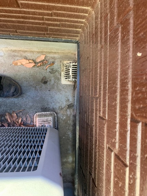 甲州市　バルコニー防水ドレン