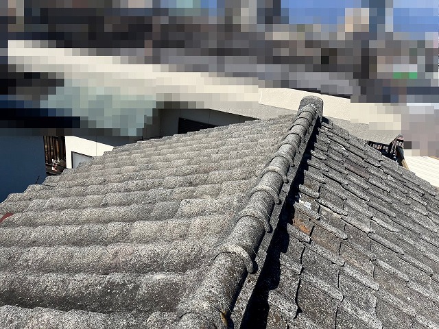 甲府市　棟瓦　漆喰脱落