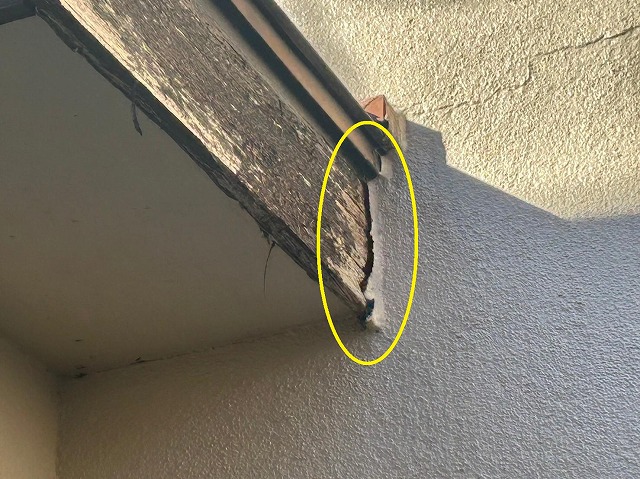 甲府市破風板隙間