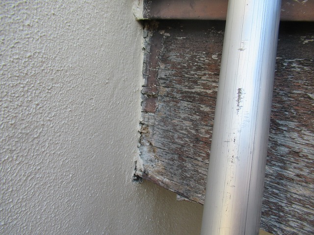 甲府市破風板劣化