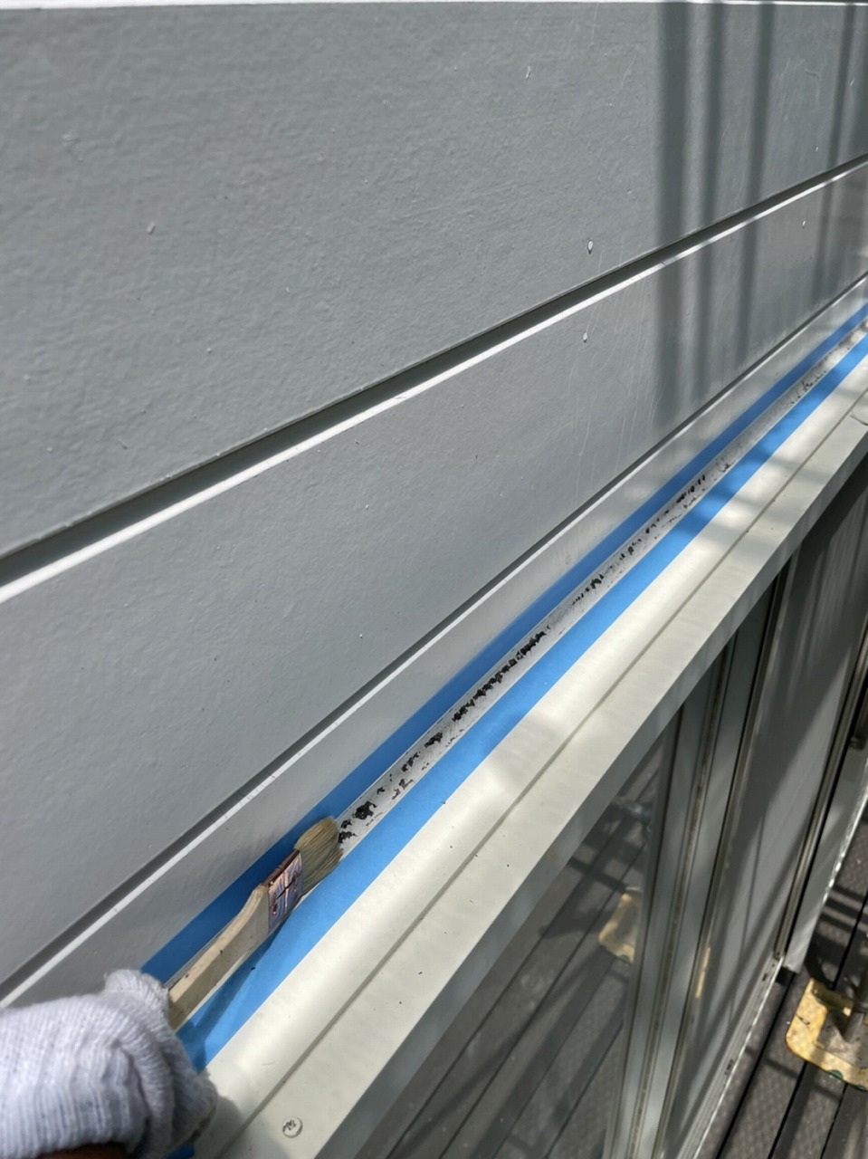 北杜市サッシ目地プライマー